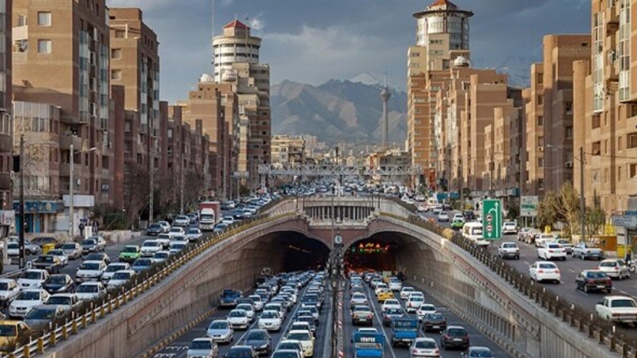ترافیک سنگین در بزرگراه‌های پایتخت