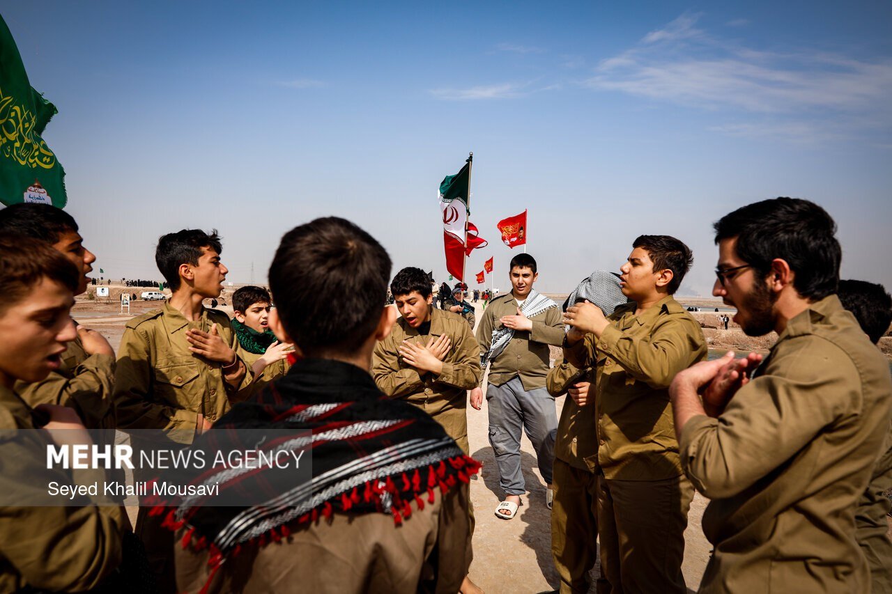 راهیان نور در یادمان شهدای طلائیه