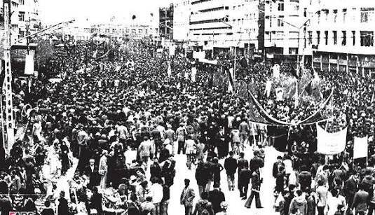 تقویم تاریخ/ قیام مردم مسلمان تبریز به مناسبت چهلمین روز شهدای 19 دی قم