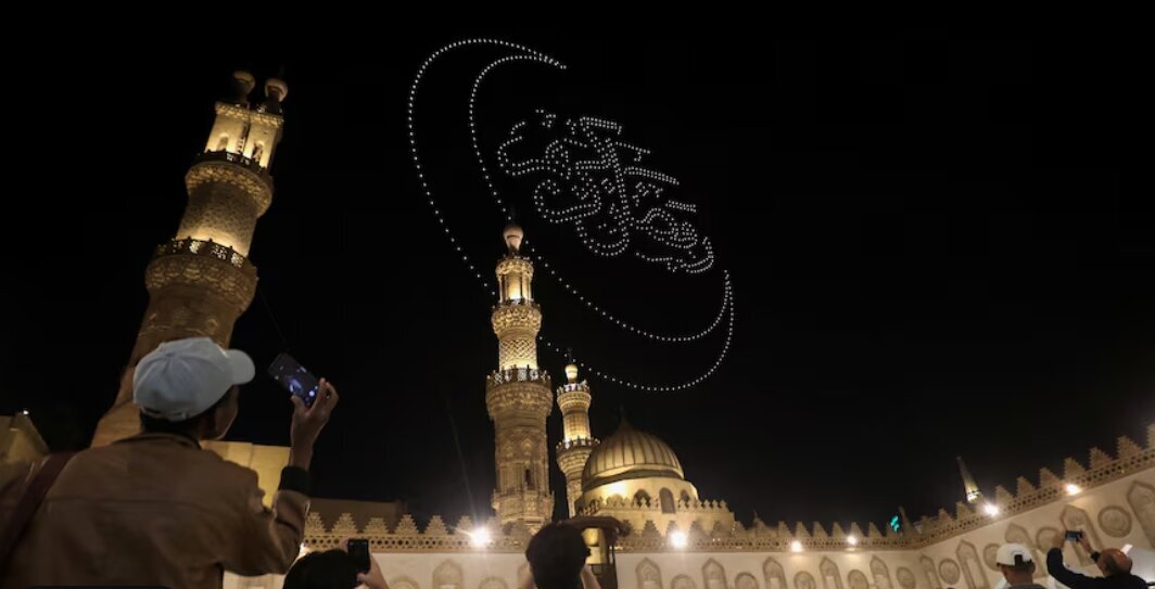 رمضان کریم بهسبک الازهر با نمایش پهپادی