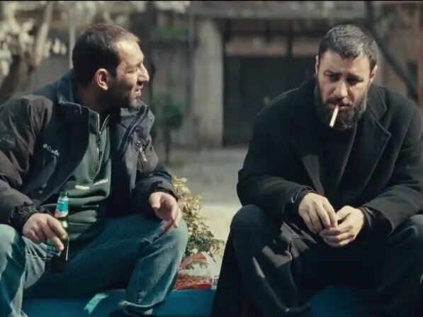 بازیگر سریال وحشی قبلا سارق منزل بوده | روش بالا رفتن او از دیوار خانه‌ها را ببینید