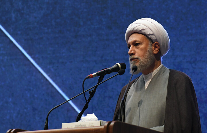آیتالله دژکام: قرآن و عترت کلید هویت و حل مشکلات فرهنگی جامعهاند