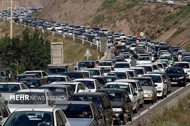ترافیک نیمهسنگین در جادههای شمالی و مسدودیتهای برخی از جاده ها