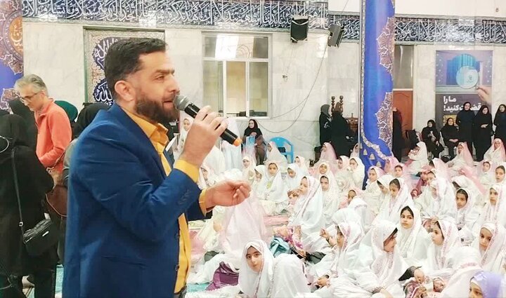 آیین باشکوه جشن تکلیف دانشآموزان قروه در فضای معنوی برگزار شد