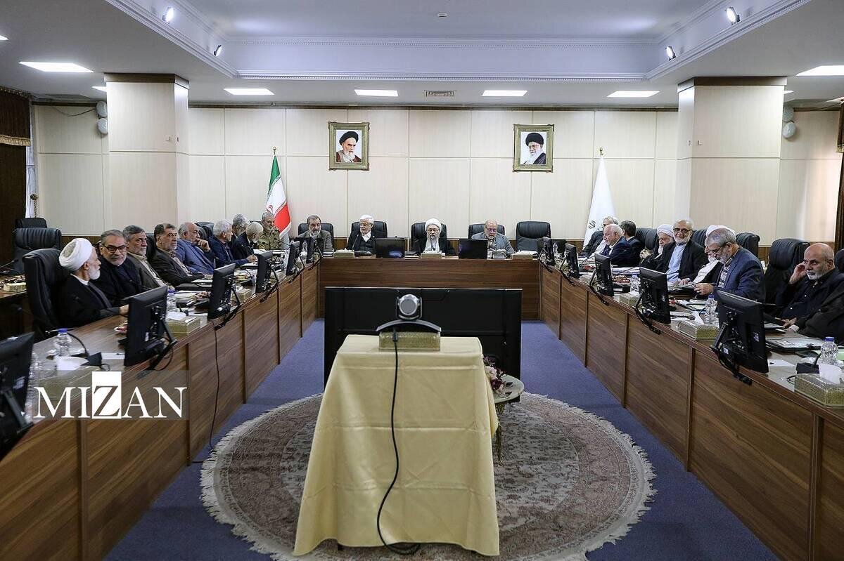 ادامه بررسی پیش‌نویس سیاست‌های کلی پولی و بانکی در مجمع تشخیص مصلحت نظام