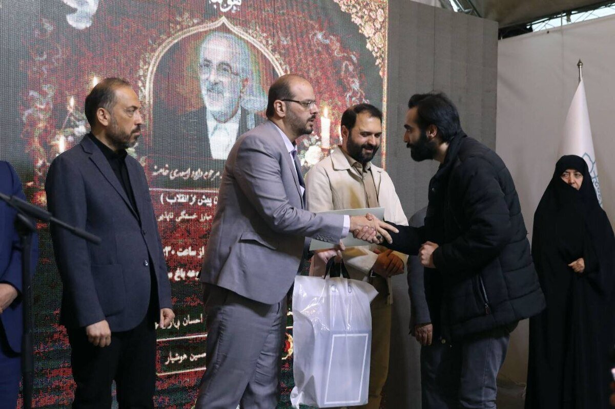 علیرضا دبیر: استواری امروز کشور به برکت خون شهداست/ «تا مرز سفید تشک»؛ روایت یک نوجوان از شکست تا ایستادن