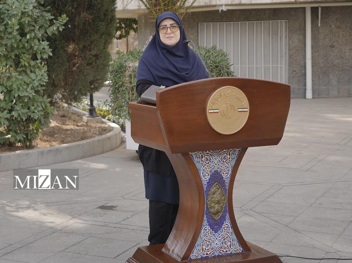 تصمیمی بر تغییر وضعیت ارز دارو اخذ نشده است/ دستور دولت به ستاد تنظیم بازار مبنی بر نظارت بیشتر بر قیمت‌ها