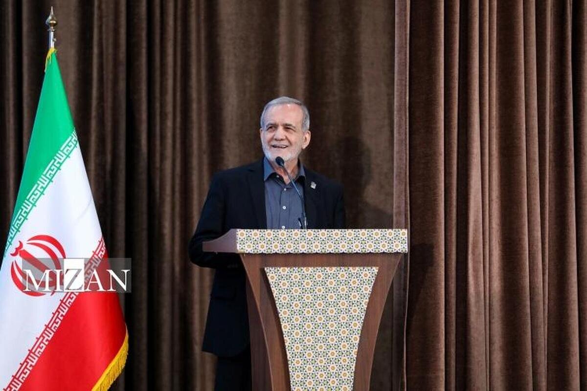 افتتاح خط تولید ۲ منظوره آمپول و ویال تزریقی در کارخانجات داروسازی با حضور پزشکیان