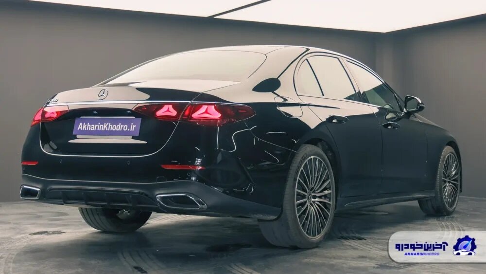 نگاهی به مرسدس بنز E کلاس (W214)