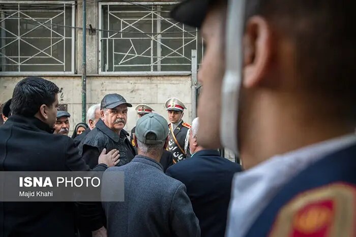 تصاویری از هنرمندان در مراسم ختم عنایت بخشی