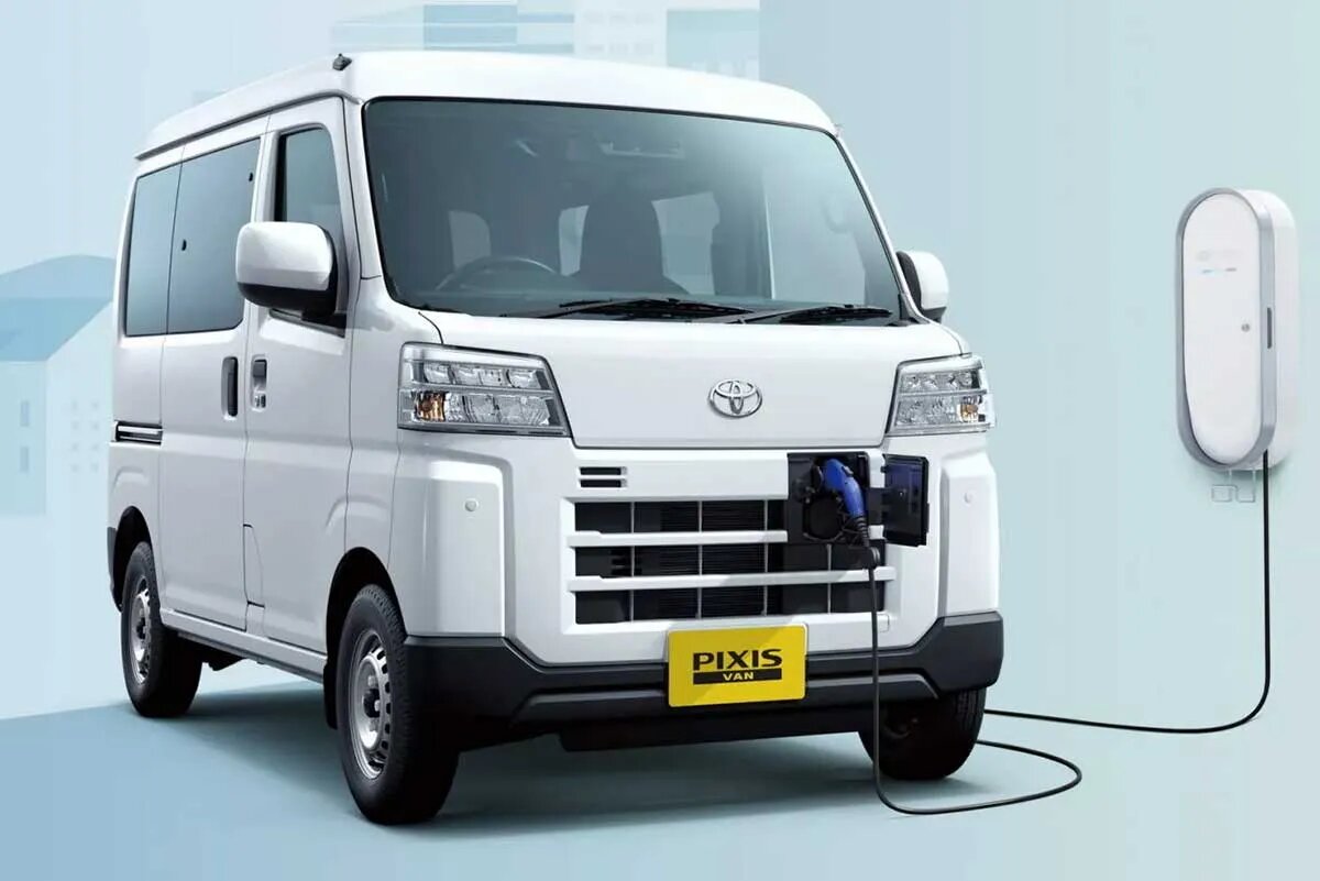 معرفی ون شهری برقی تویوتا، سه برابر گرانتر از نسخه بنزینی!