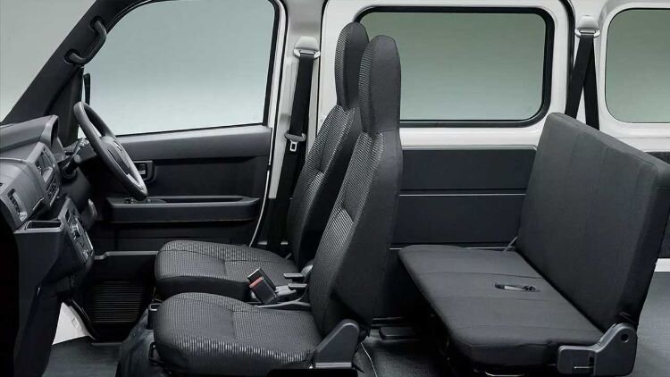 معرفی ون شهری برقی تویوتا، سه برابر گرانتر از نسخه بنزینی!