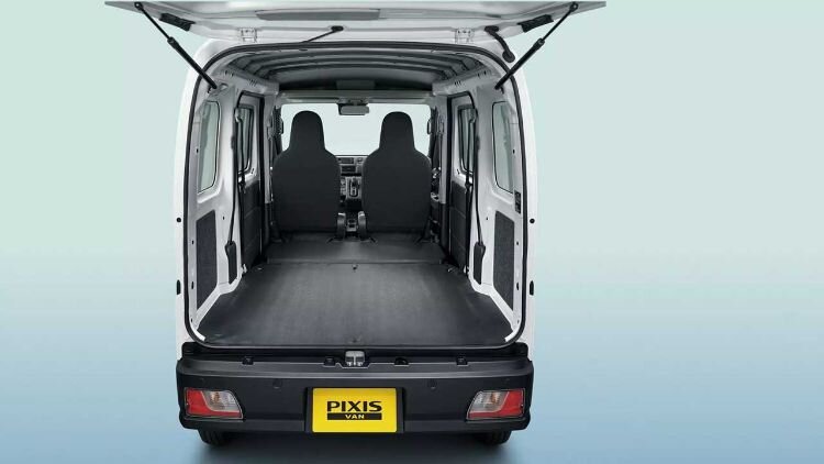 معرفی ون شهری برقی تویوتا، سه برابر گرانتر از نسخه بنزینی!