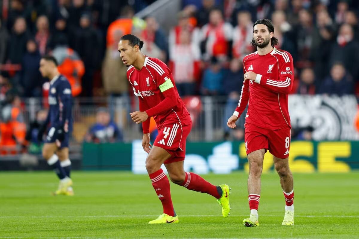 فندایک جانشینش در لیورپول را انتخاب کرد