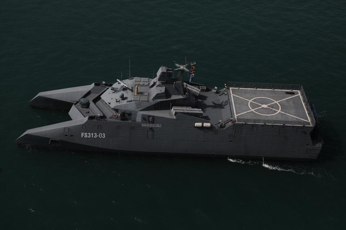 اجرای تمرین عکسبرداری هوایی و آرایش‌های تاکتیکی در رزمایش مرکب دریایی ایران و روسیه