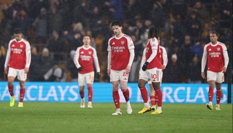 صدرنشین لیگ برتر انگلیس باز هم امتیاز از دست داد