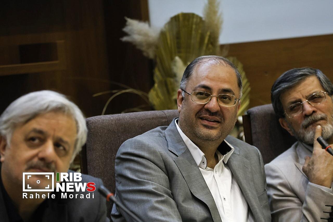 آیین اهدای نشان سروسیمین «پارسی جان»