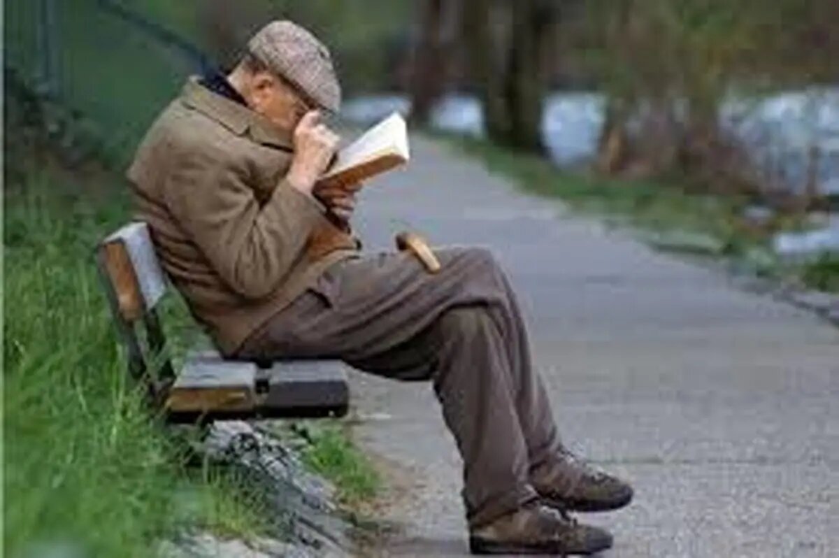 عیدی بازنشستگان کارگری را زودتر بپردازید/ دولت در تامین منابع کمک کند