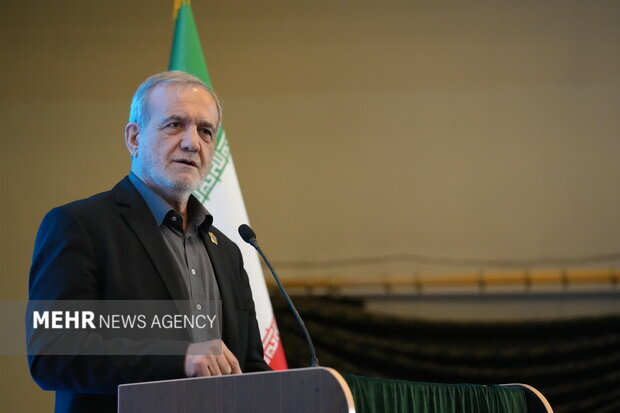 پزشکیان:حوزه بهداشت و درمان پول کم ندارد؛ روند مدیریت نیازمند بازنگری