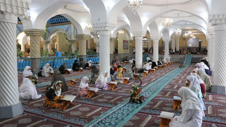 آغاز محافل جزخوانی قرآن در مسجد جامع سنندج؛طنین نوای وحی در ماه رمضان