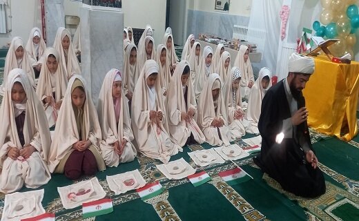 جشن تکلیف دانش آموزان دختر در روستای آراسنج+تصاویر و فیلم