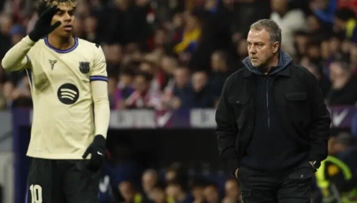 جلسه یک ساعته با فلیک پشت درهای بسته