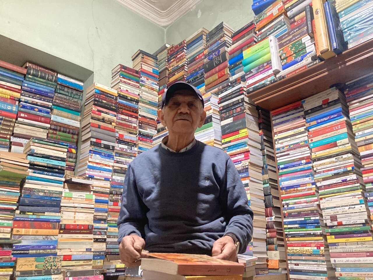 دلداده کتاب | کهنه نشینی کتابهای دست دوم و افست