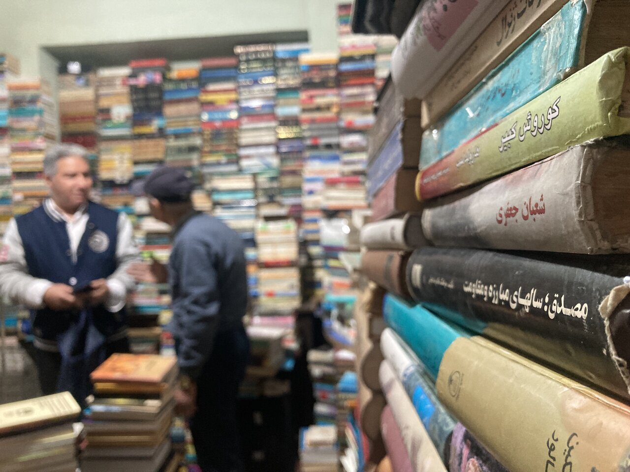 دلداده کتاب | کهنه نشینی کتابهای دست دوم و افست