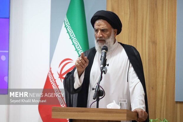 موسوی فرد: قرآن فانوس نجات در طوفان جنگ نرم است