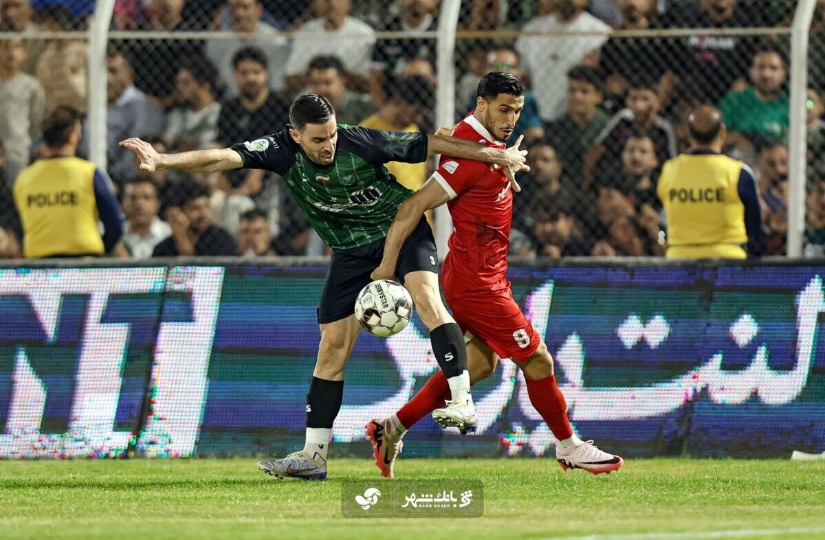 شکست پرسپولیس مقابل خیبر در نیمه نخست