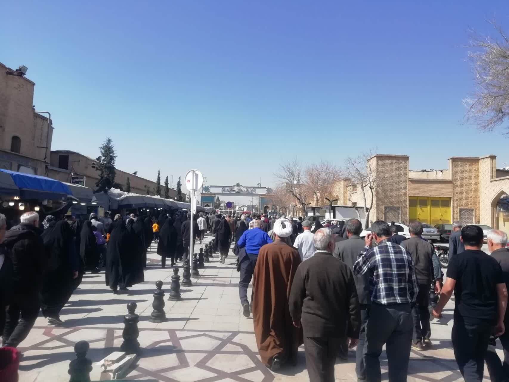 برگزاری اولین نماز جمعه ماه مبارک رمضان در حرم مطهر احمدبن موسی (ع) شیراز + عکس