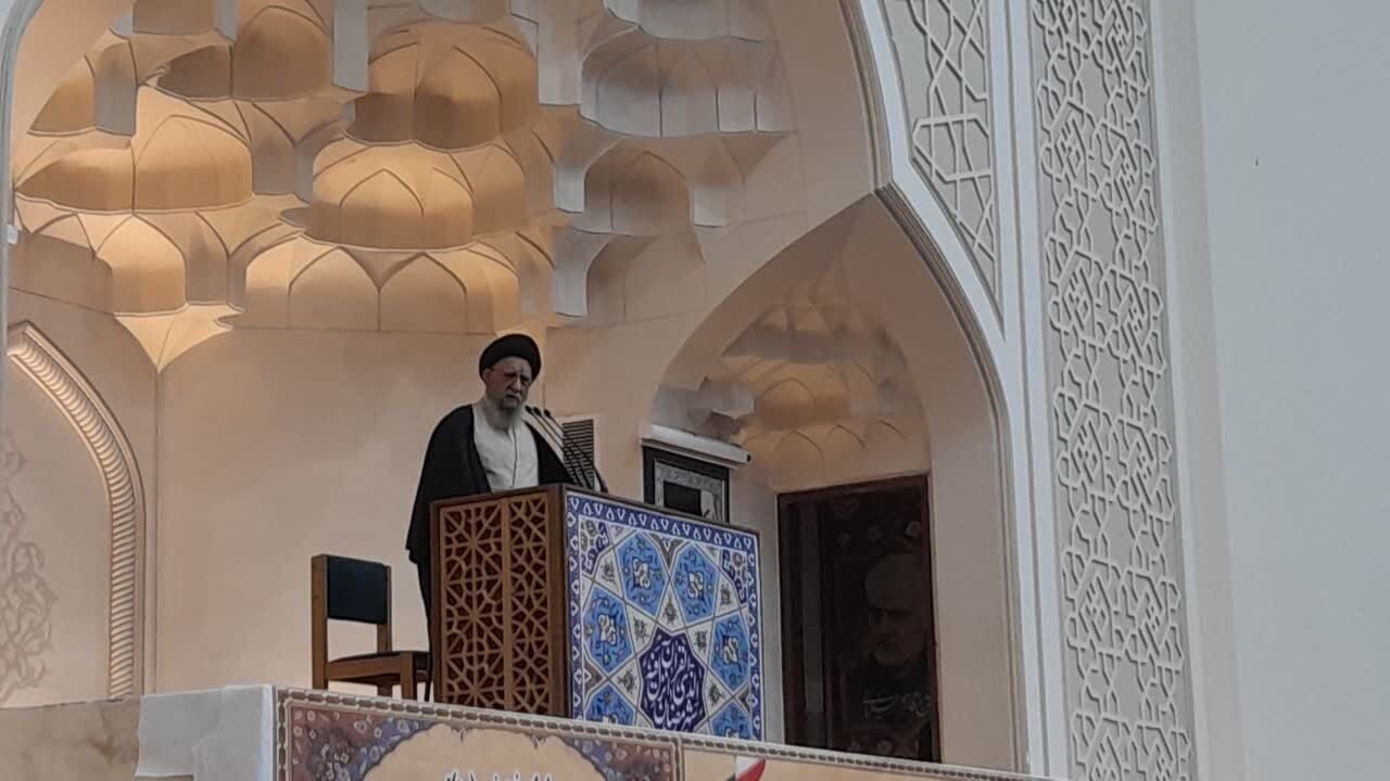 رزمایش هوشمندانه سپاه پاسداران انقلاب اسلامی در تنگه هرمز پاسخ قاطع ایران به تهدیدات آمریکا بود