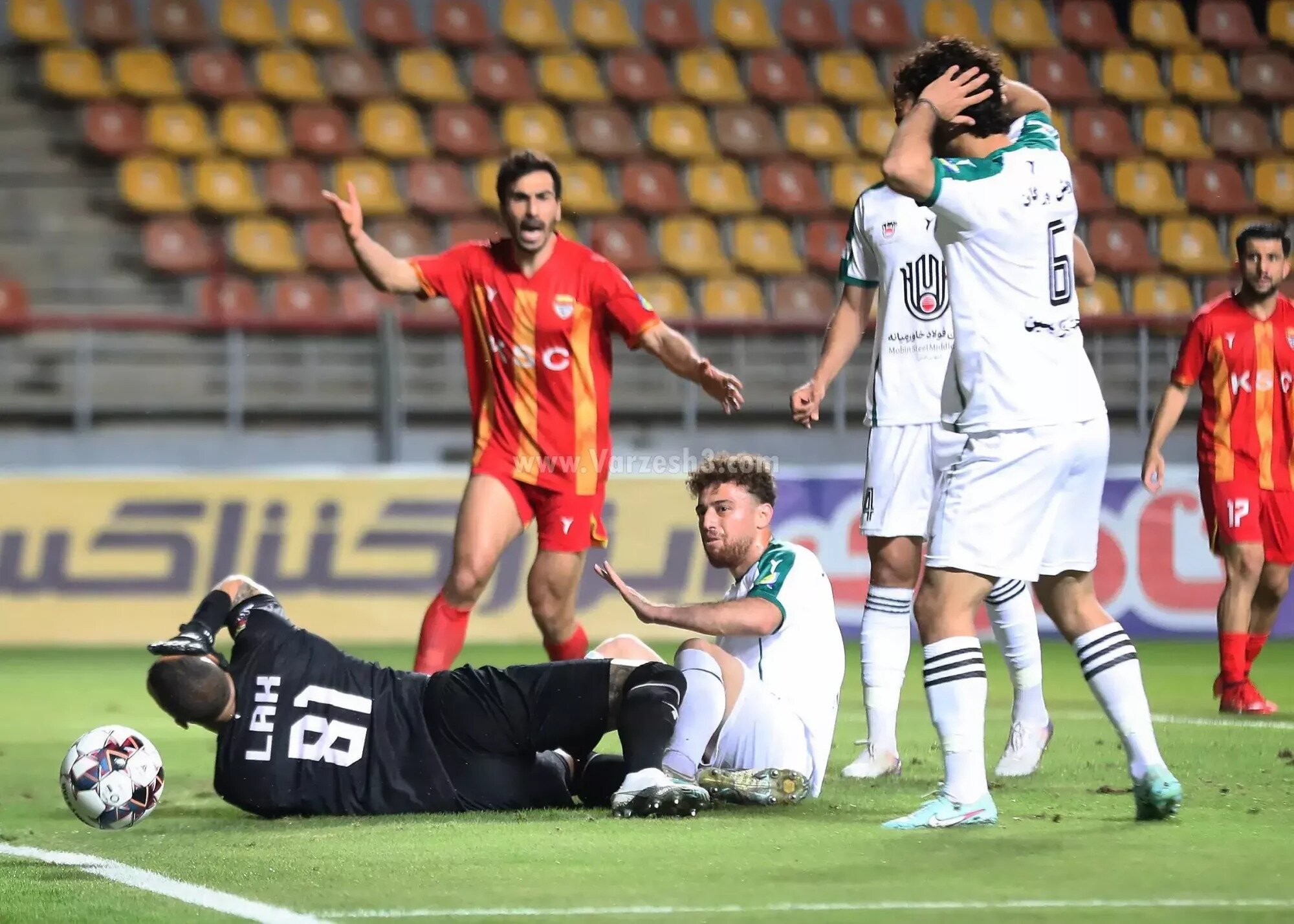 عصبانیت باورنکردنی مدیرعامل ذوبآهن در فولاد آرنا