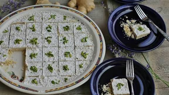 لذت یک لقمه شیرین و عطر زنجبیلِ تازه با حلوا زنجبیلی