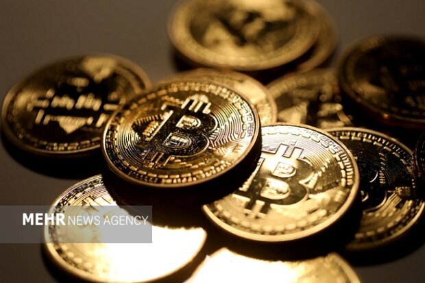 کاهش فشار فروش بیتکوین همزمان با تداوم خروج نهنگها