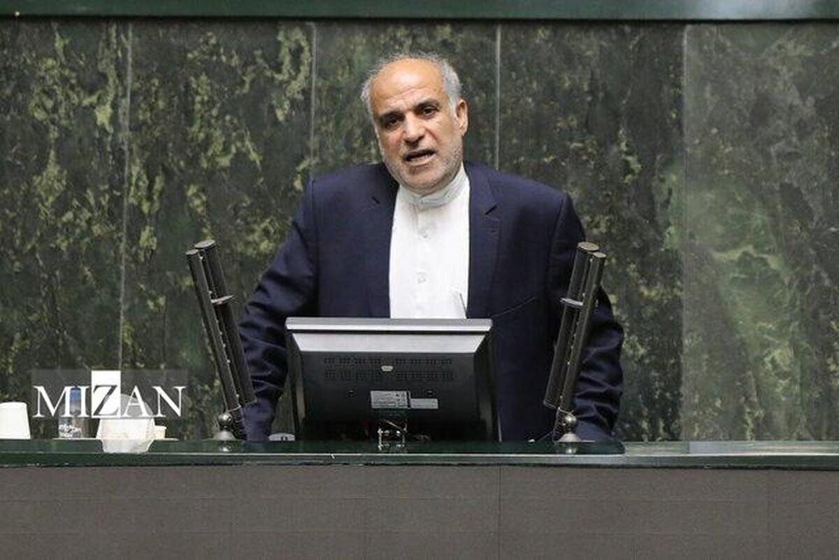 پیش‌بینی سیاست‌های مکملی برای حمایت از حقوق‌بگیران/ افزایش حقوق‌ها به تنهایی نمی‌تواند کاهش قدرت خرید مردم را جبران کند