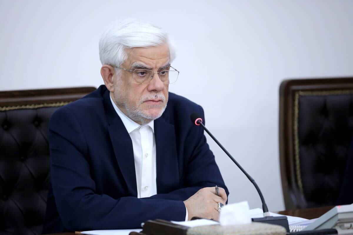 نشست عارف با کارشناسان روابط بینالملل درباره روند مذاکرات