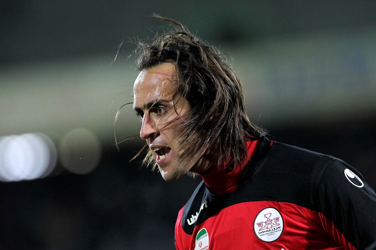 علی کریمی! سر تا پایت «دوزار» نمی‌ارزد + فیلم