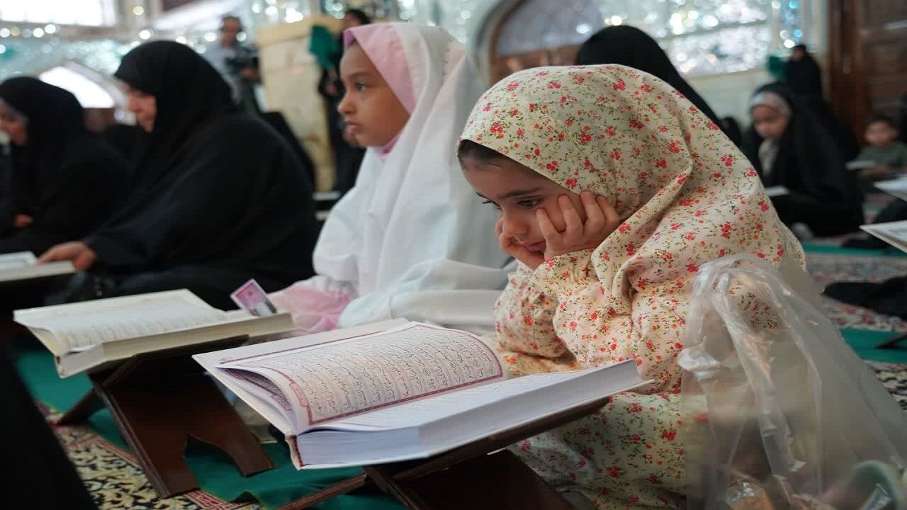 مأنوس شدن دلها با قرآن در ماه مهمانی خدا + تصاویر