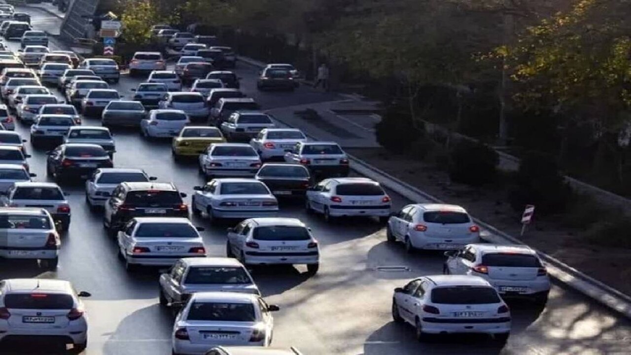 بررسی ترافیک صبحگاهی پایتخت/ تردد در اکثر معابر و بزرگراه‌ها سنگین است