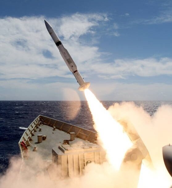 موشک پدافندی دریاپایه صیاد ۳-G از روی ناو شهید صیاد شیرازی شلیک و عملیاتی شد