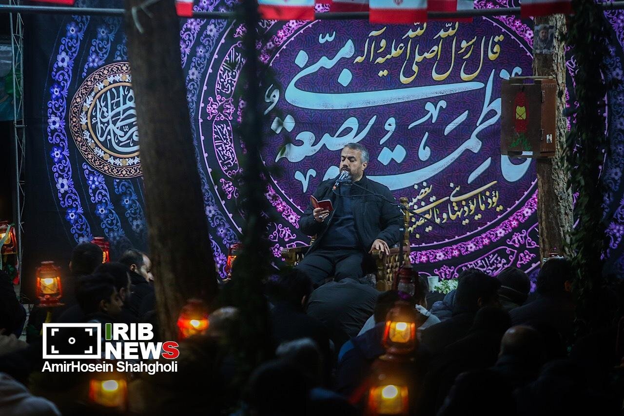 مراسم مناجات خوانی شب‌های ماه مبارک رمضان در بهشت زهرا تهران