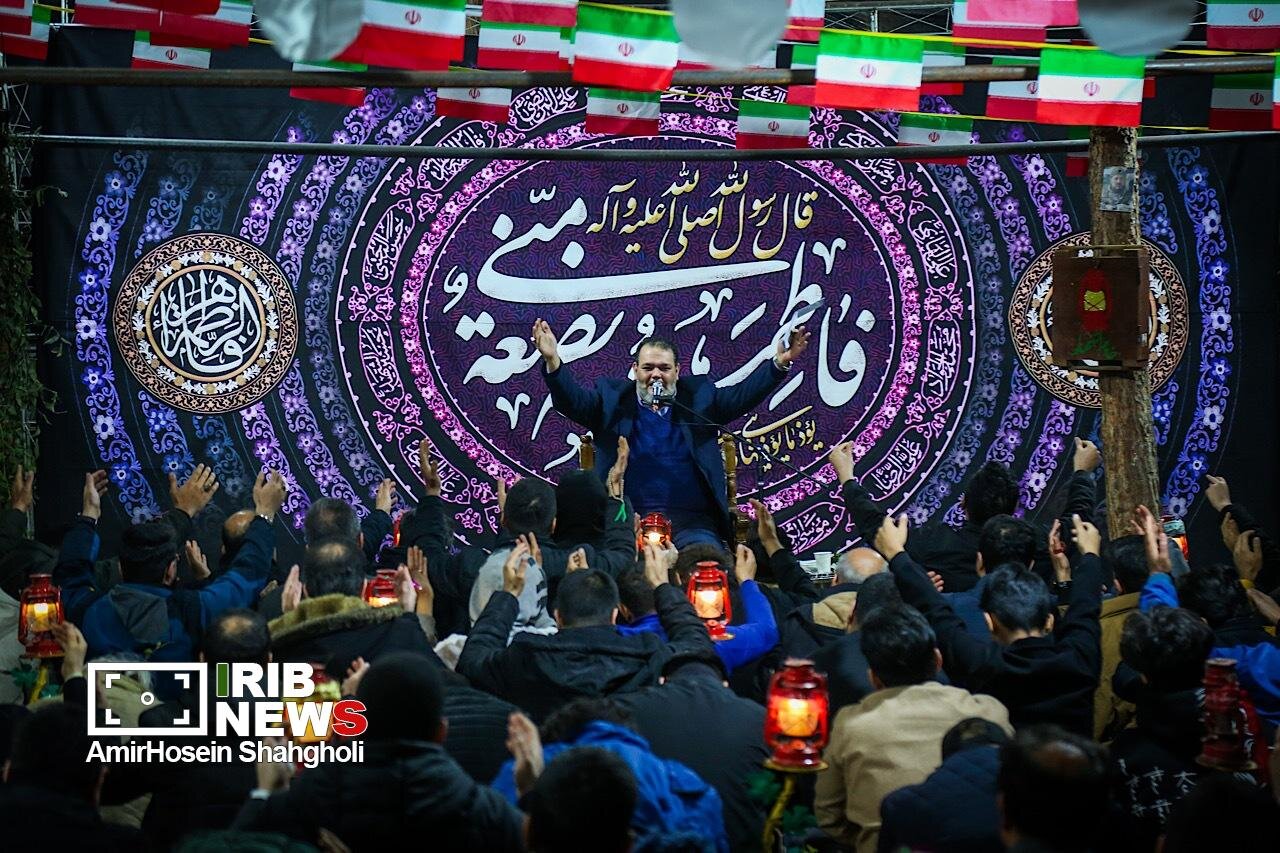 مراسم مناجات خوانی شب‌های ماه مبارک رمضان در بهشت زهرا تهران