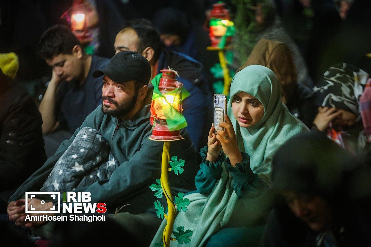 مراسم مناجات خوانی شب‌های ماه مبارک رمضان در بهشت زهرا تهران