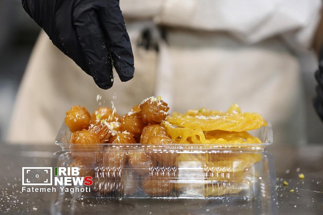 کارگاه پخت زولبیا و بامیه در کیش