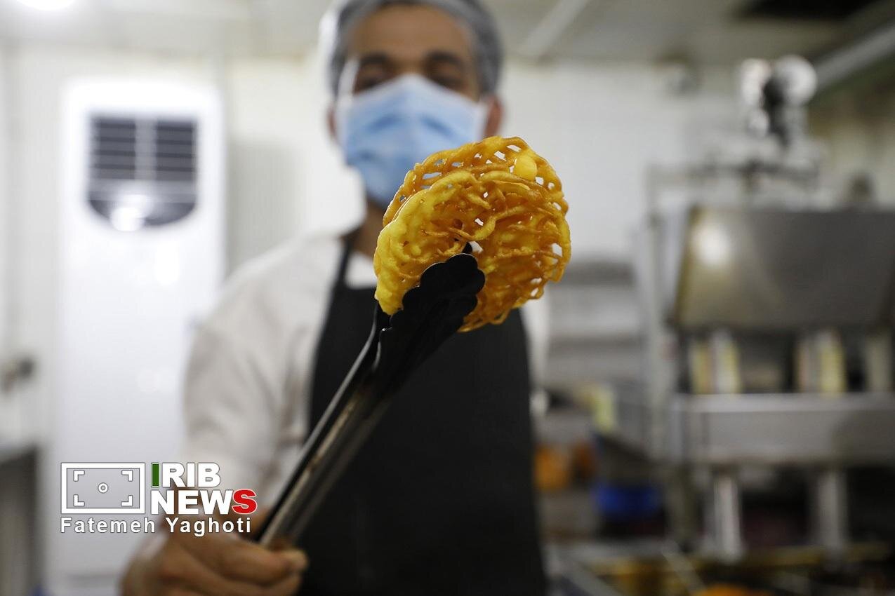 کارگاه پخت زولبیا و بامیه در کیش