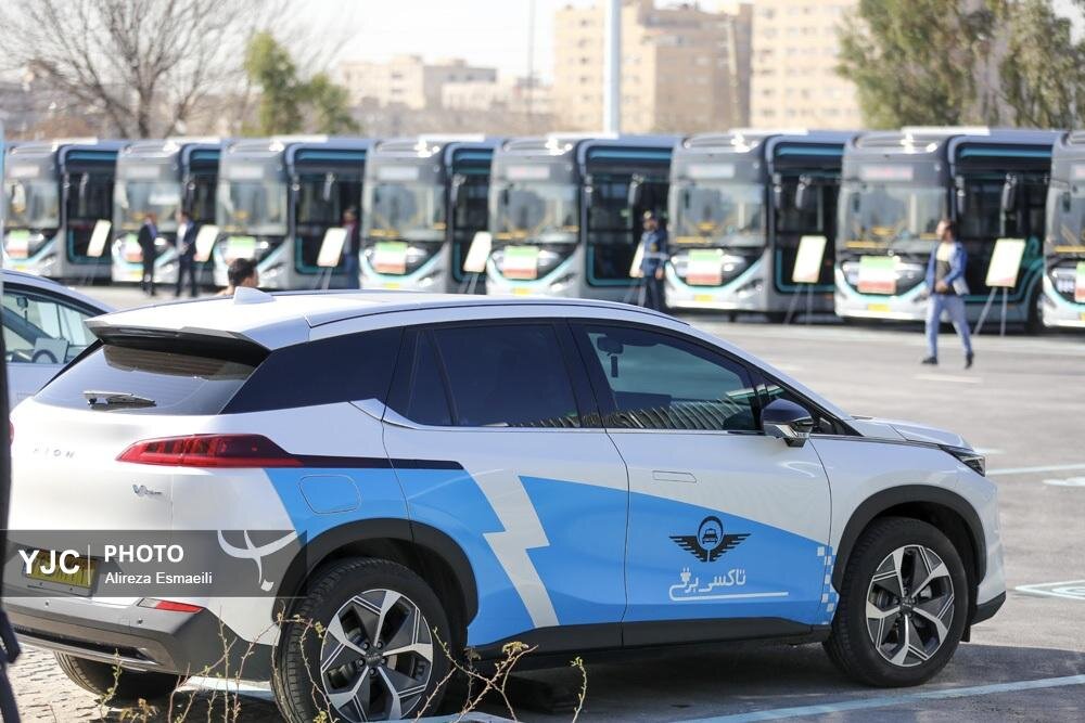 آیین افتتاح و بهره‌برداری از پروژه‌های حمل‌ونقل شهری تهران