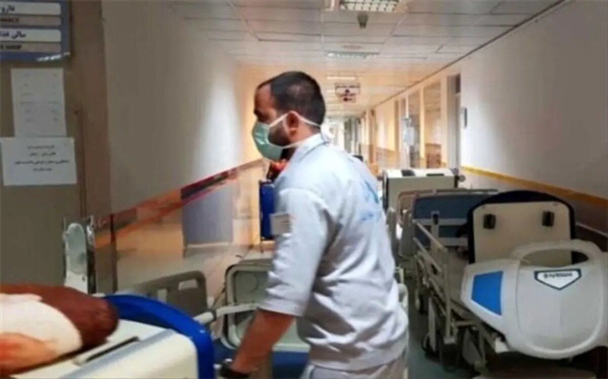 کارگران علوم پزشکی ایرانشهر: مطالبات ما را قبل از عید بپردازید