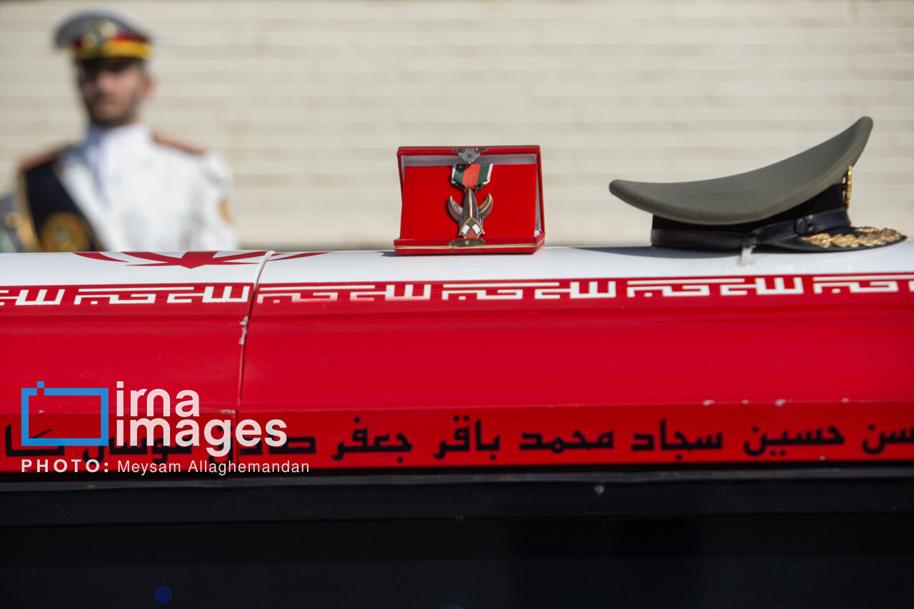 عکس/ تشییع پیکر امیر سرتیپ «ناصر محمدی فر»