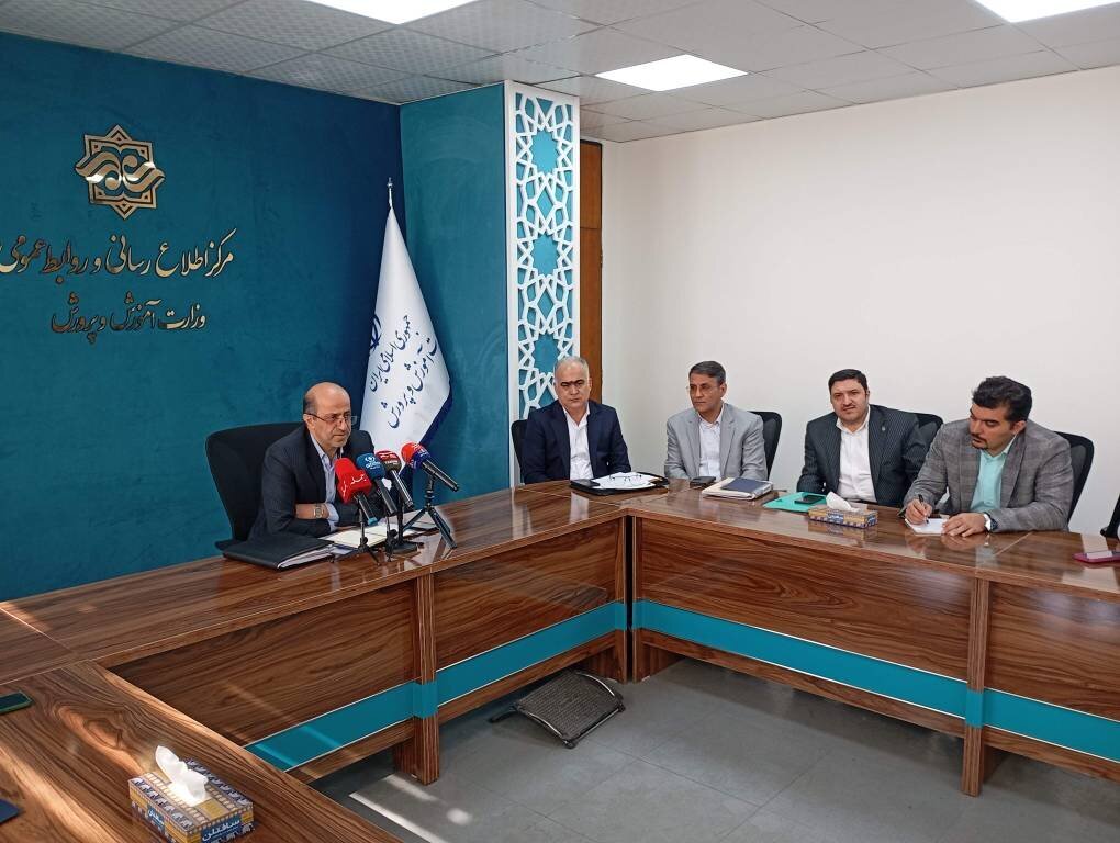 کاهش بازمانده از تحصیلهای دبیرستانی